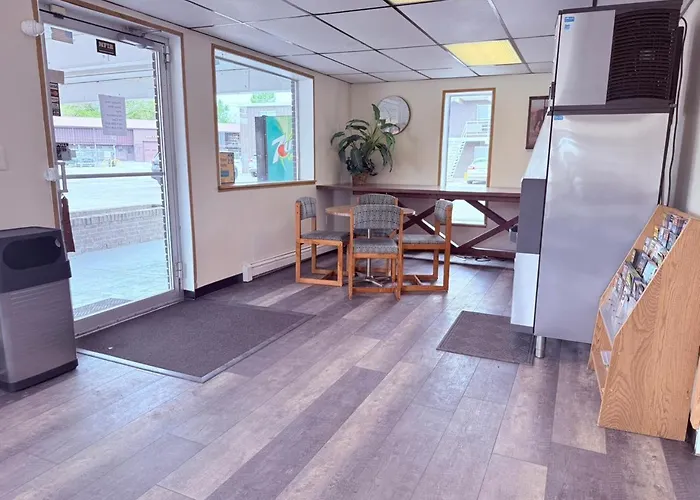 Tomahawk Motor Lodge Riverton Us-26 Motel 2*
