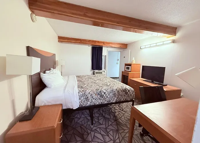 Tomahawk Motor Lodge Riverton Us-26 Motel