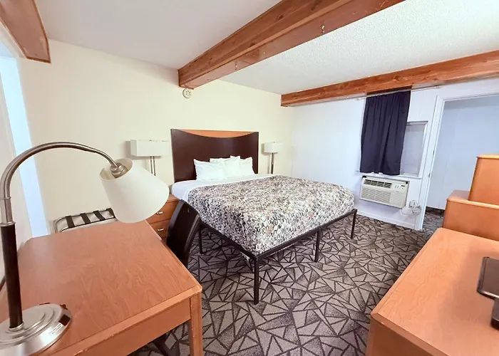 Tomahawk Motor Lodge Riverton Us-26 Motel